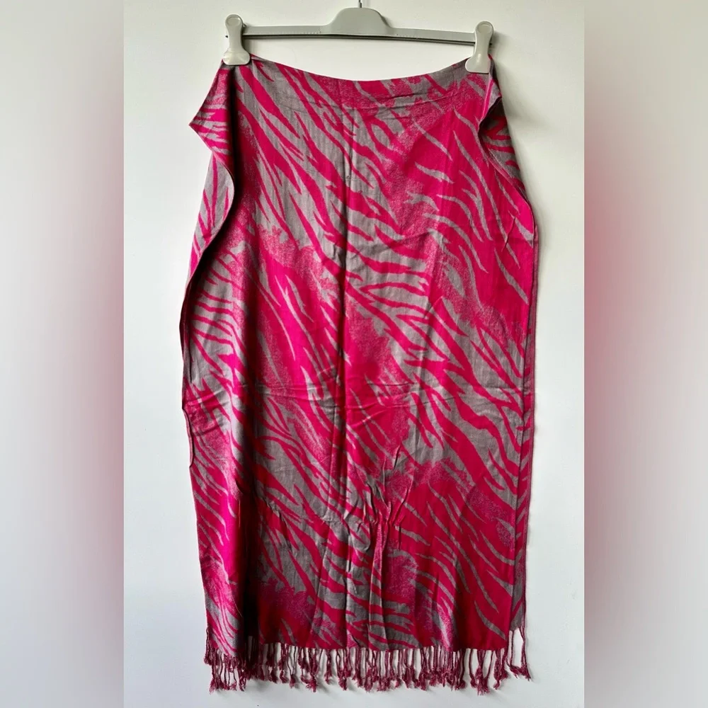Fuchsia Gray Animal Print shawl 74”x24”
